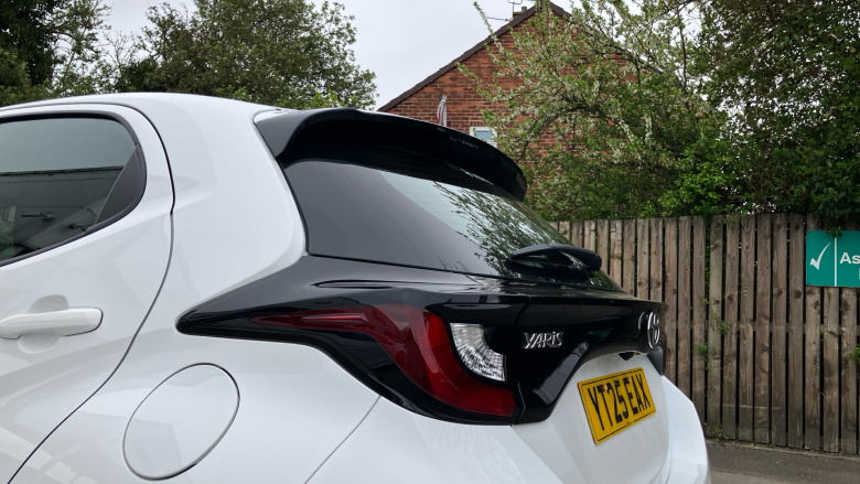 Toyota Yaris 1.5 Hybrid Icon 5dr CVT Hybrid Hatchback